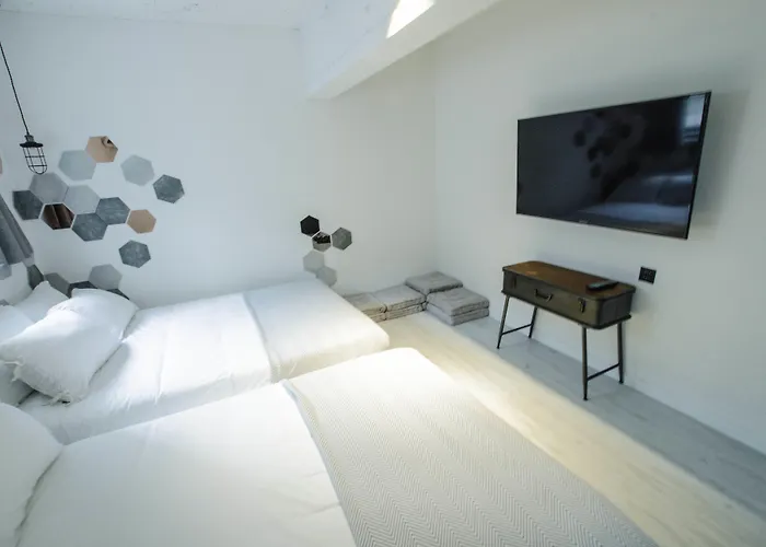 2nd Casa ホステル *